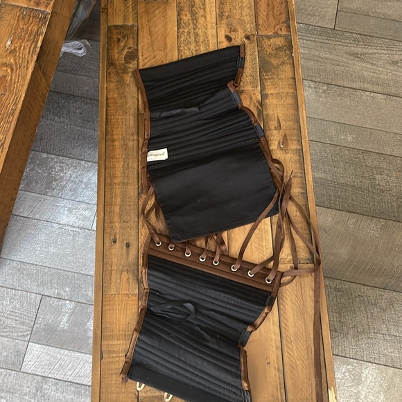 Camellias brown corset - Picture 3 of 4